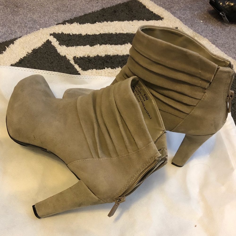 Me Too taupe ankle boots
